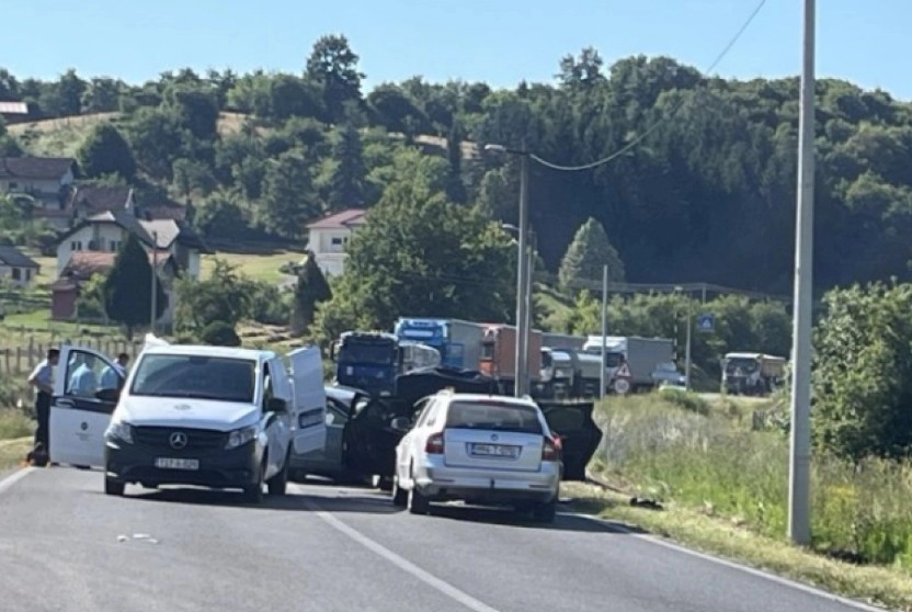 Troje poginulih u saobraćajnoj nesreći kod Banjaluke